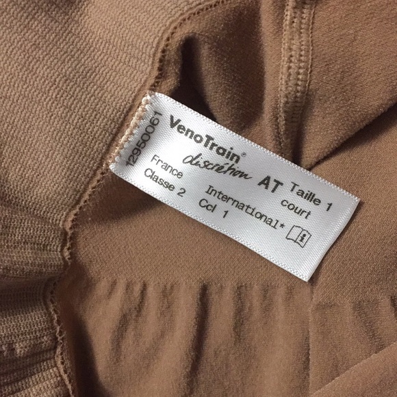 Bauerfeind VenoTrain Discretion Compression Pantyhose (Cream/Beige) - Picture 9 of 14